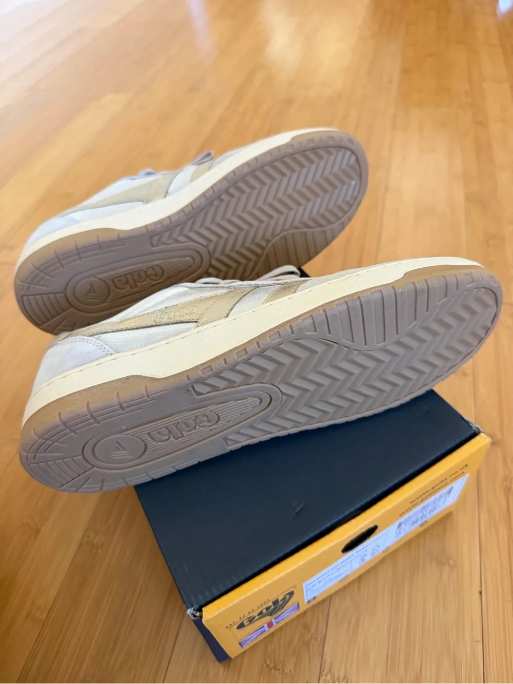 Gola Women's Athletic Sneakers in Light Gray with Metallic Gold Stripes